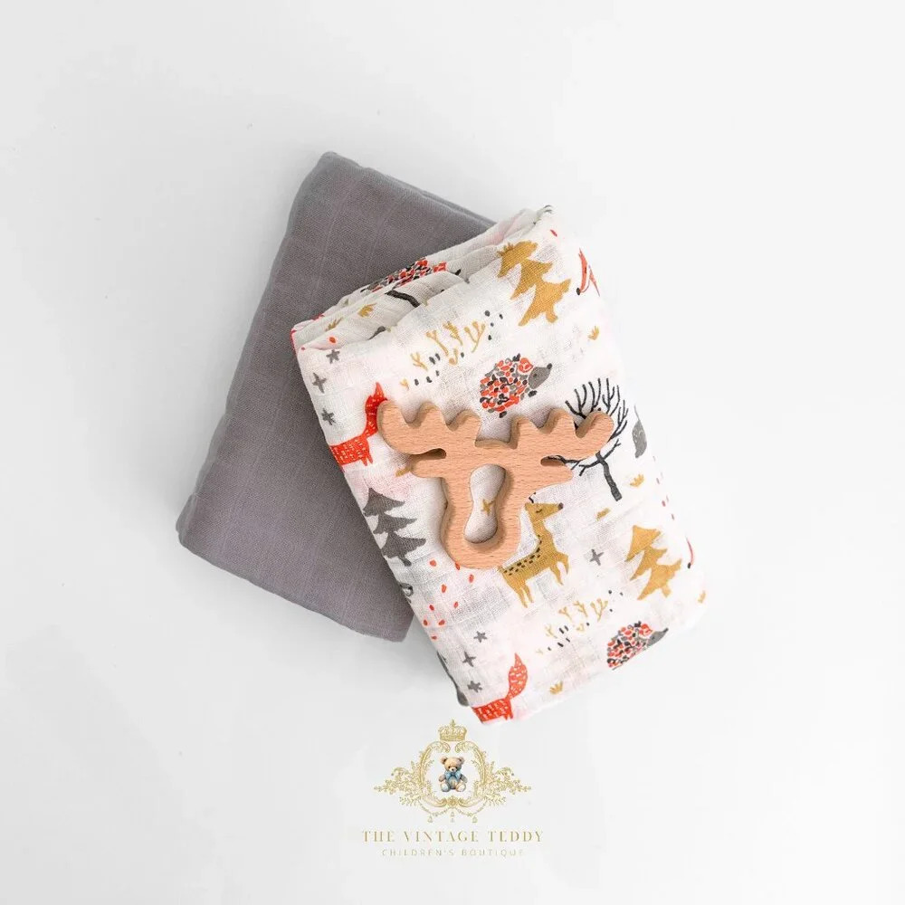 NWT Cute Baby Gift Set Swaddling Muslin Blankets Wooden Toy Woodland Animals - Picture 6 of 6